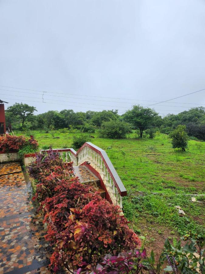 Junglee Nest Holiday Home & Huts 马哈巴莱斯赫瓦尔 外观 照片
