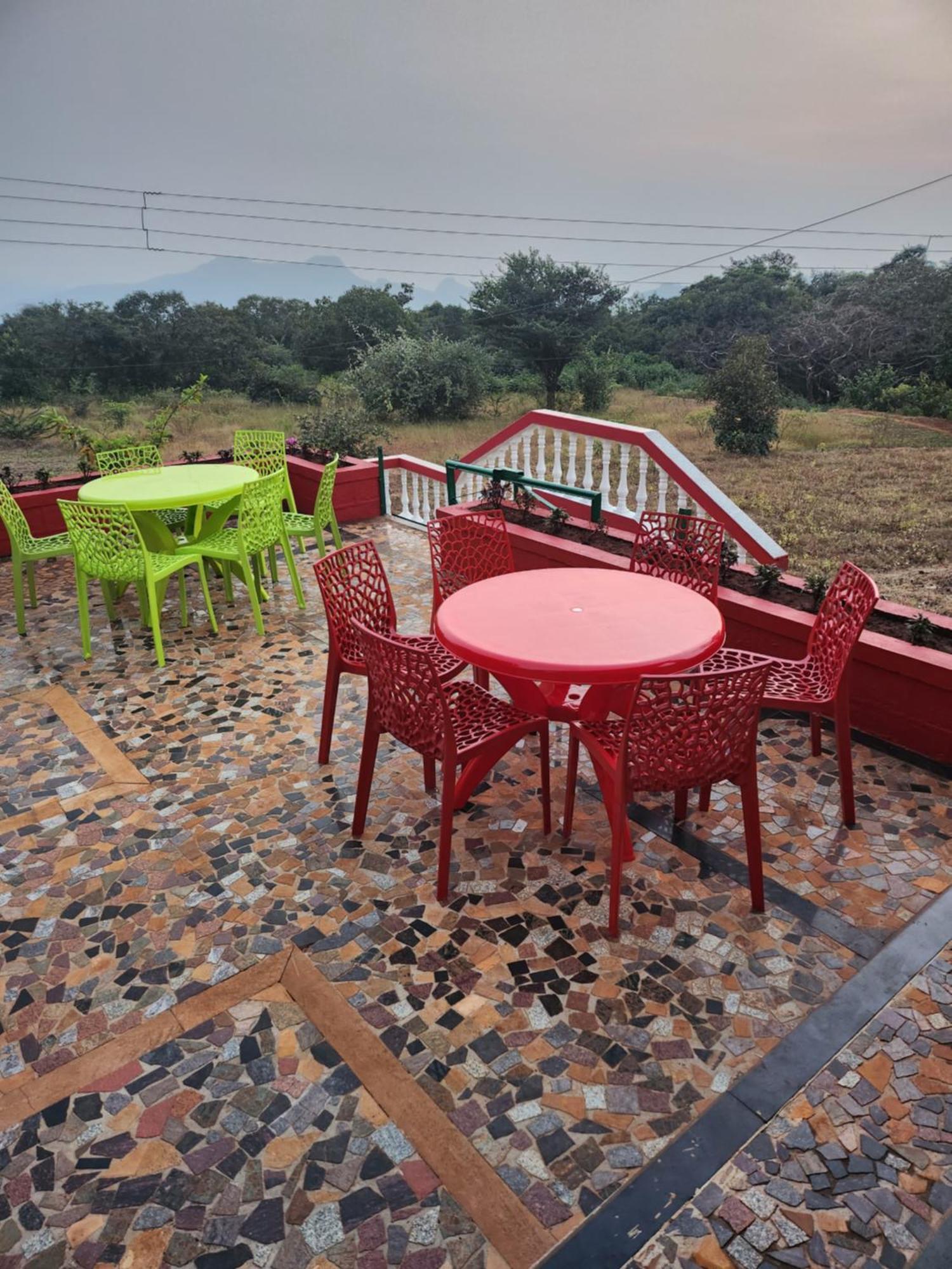 Junglee Nest Holiday Home & Huts 马哈巴莱斯赫瓦尔 外观 照片